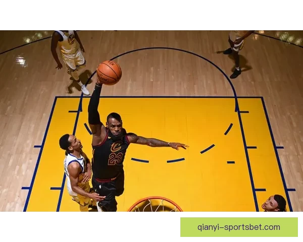 詹姆斯凌晨抵达迈阿密出战热火追平帕里什纪录